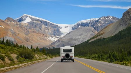 avantages du road trip en fourgon aménagé