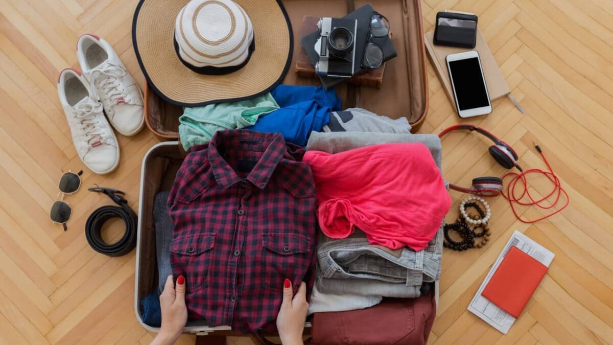 Quels vêtements prendre en voyage ? La check list