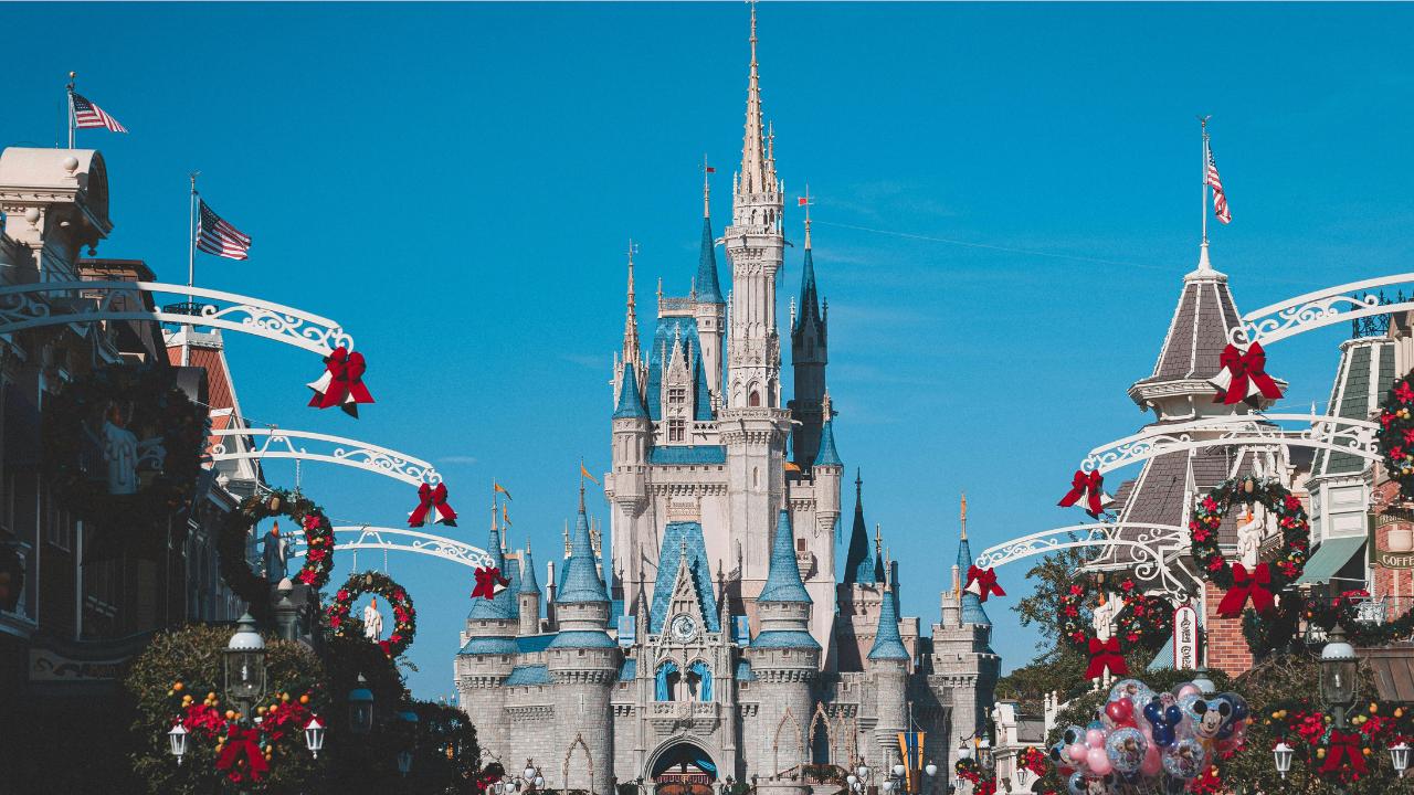 Découvrez les 6 parcs Disney à travers le monde