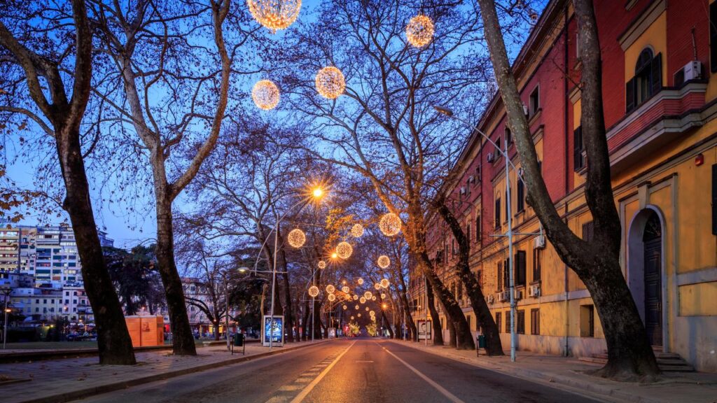 Dormir Tirana