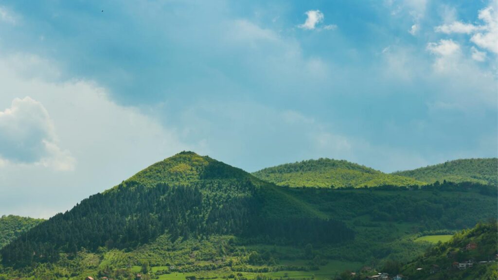 Les pyramides de Bosnie à Visoko