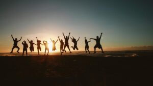 10 solutions pour ne pas partir seul en vacances ne pas partir seul en vacances