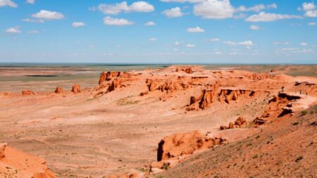 falaises flamboyantes dans le désert de Gobi