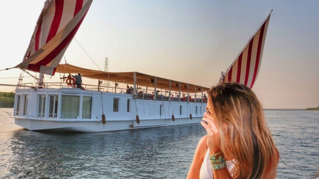 Croisière de luxe sur le Nil avec un petit bateau