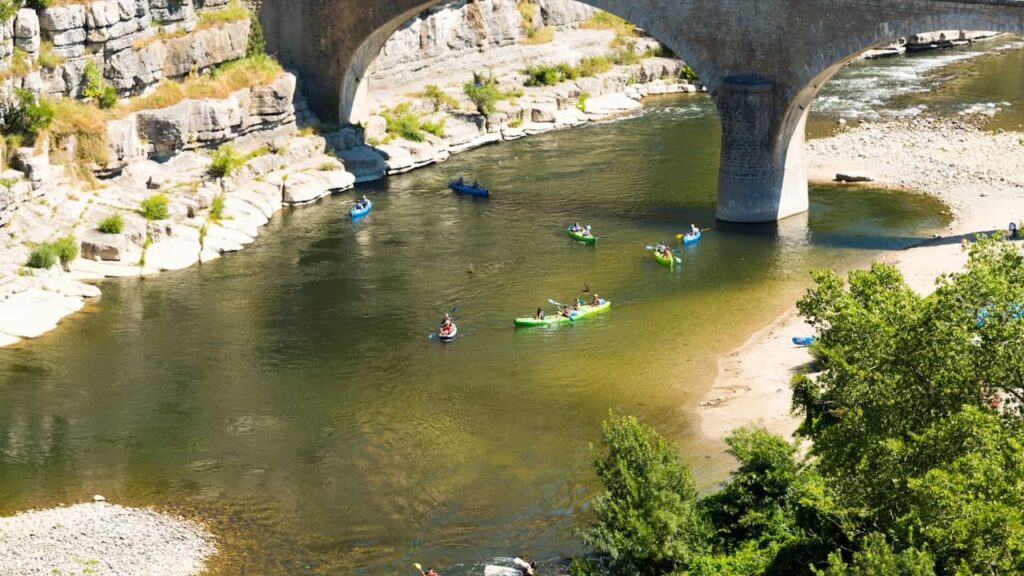Canoë en Ardèche pont