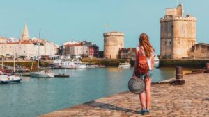 Visiter La Rochelle à pied : l’avantage d’un hôtel en centre-ville