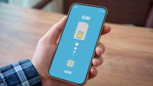 Restez connectés partout : comment voyager malin avec une eSIM
