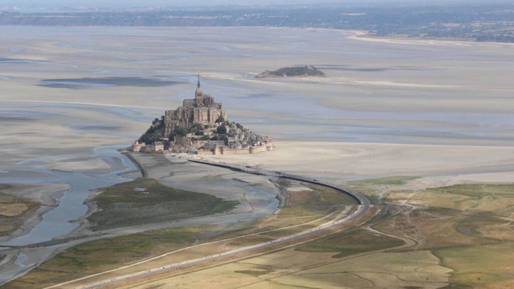 mont saint michel et baie