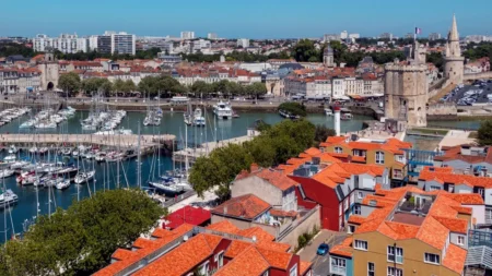 Séjour à La Rochelle : pourquoi choisir un hôtel au centre change tout ?