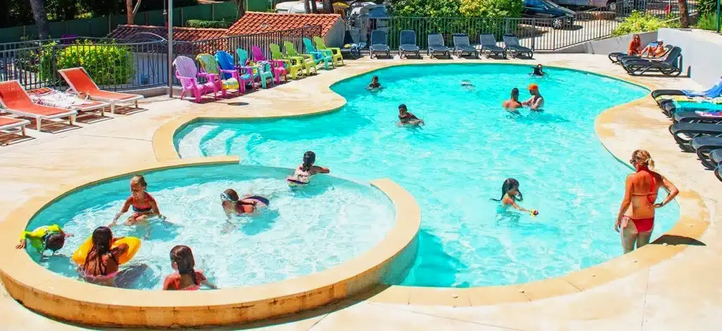 camping Six-Fours-les-Plages piscine