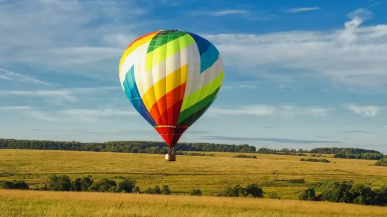 Découverte des vols en montgolfière en France : expérience unique dans les airs Découverte des vols en montgolfière en France : expérience unique dans les airs
