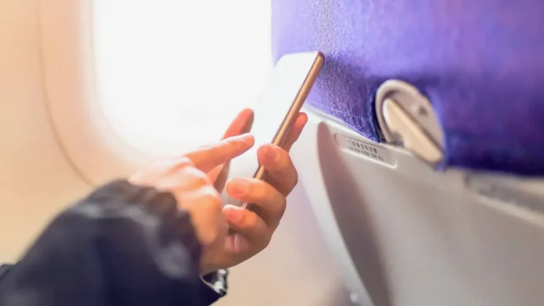 7 raisons pour lesquelles les eSIM sont l’avenir des voyages internationaux raisons pour lesquelles les eSIM sont l'avenir des voyages internationaux