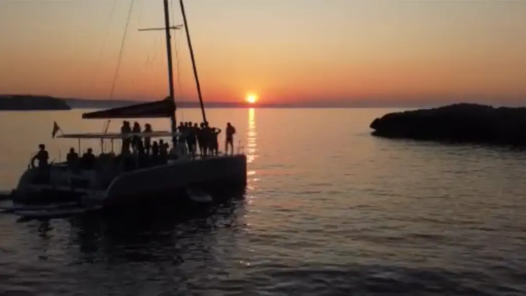 Soirée en bateau pour le coucher de soleil à Marseille