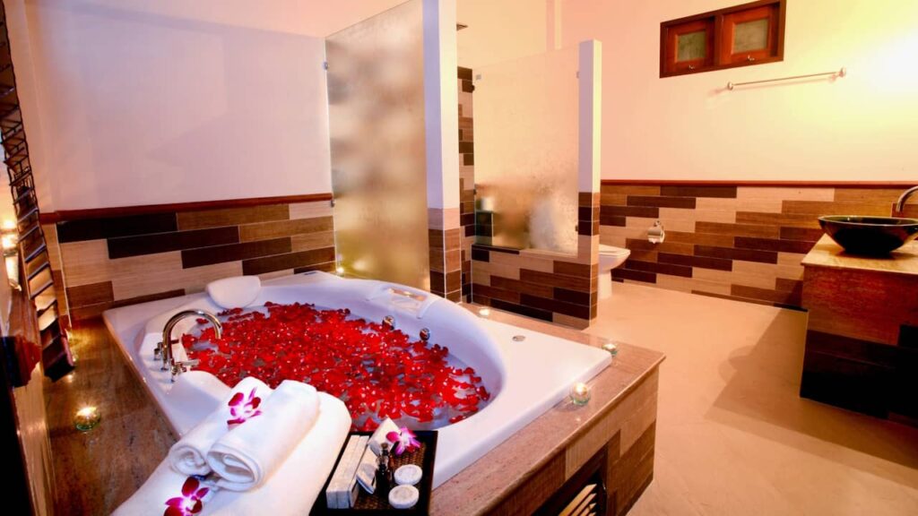 Tourisme romantique en France : l’essor des chambres avec spa privatif chambre romantique petales
